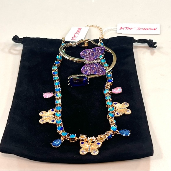 Betsey Johnson Buggin Out Iridescent Butterfly Necklace and Bracelet Set - Picture 2 of 8